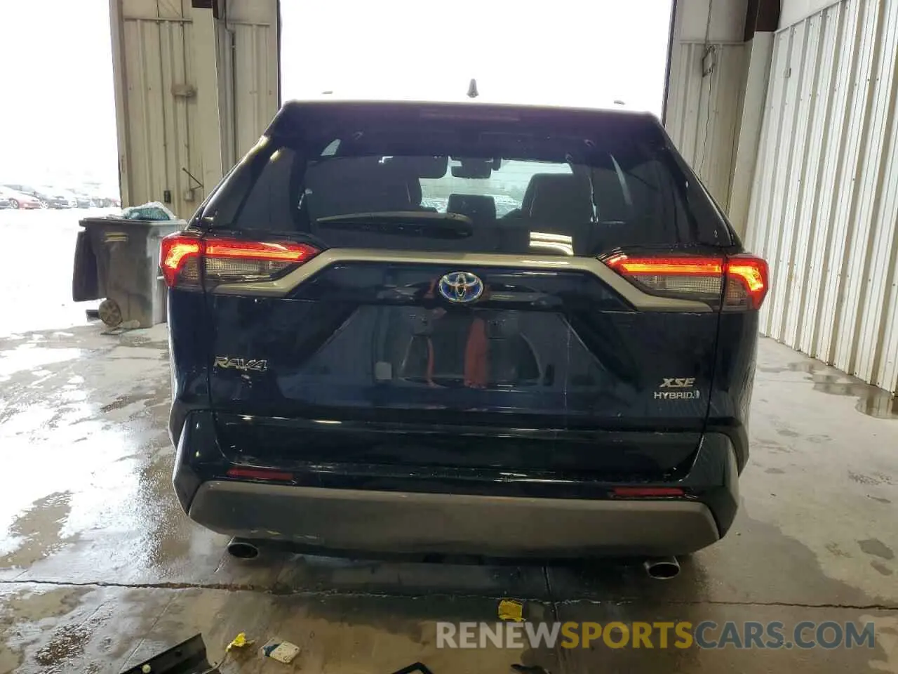 6 Photograph of a damaged car 2T3E6RFV7MW009954 TOYOTA RAV4 2021