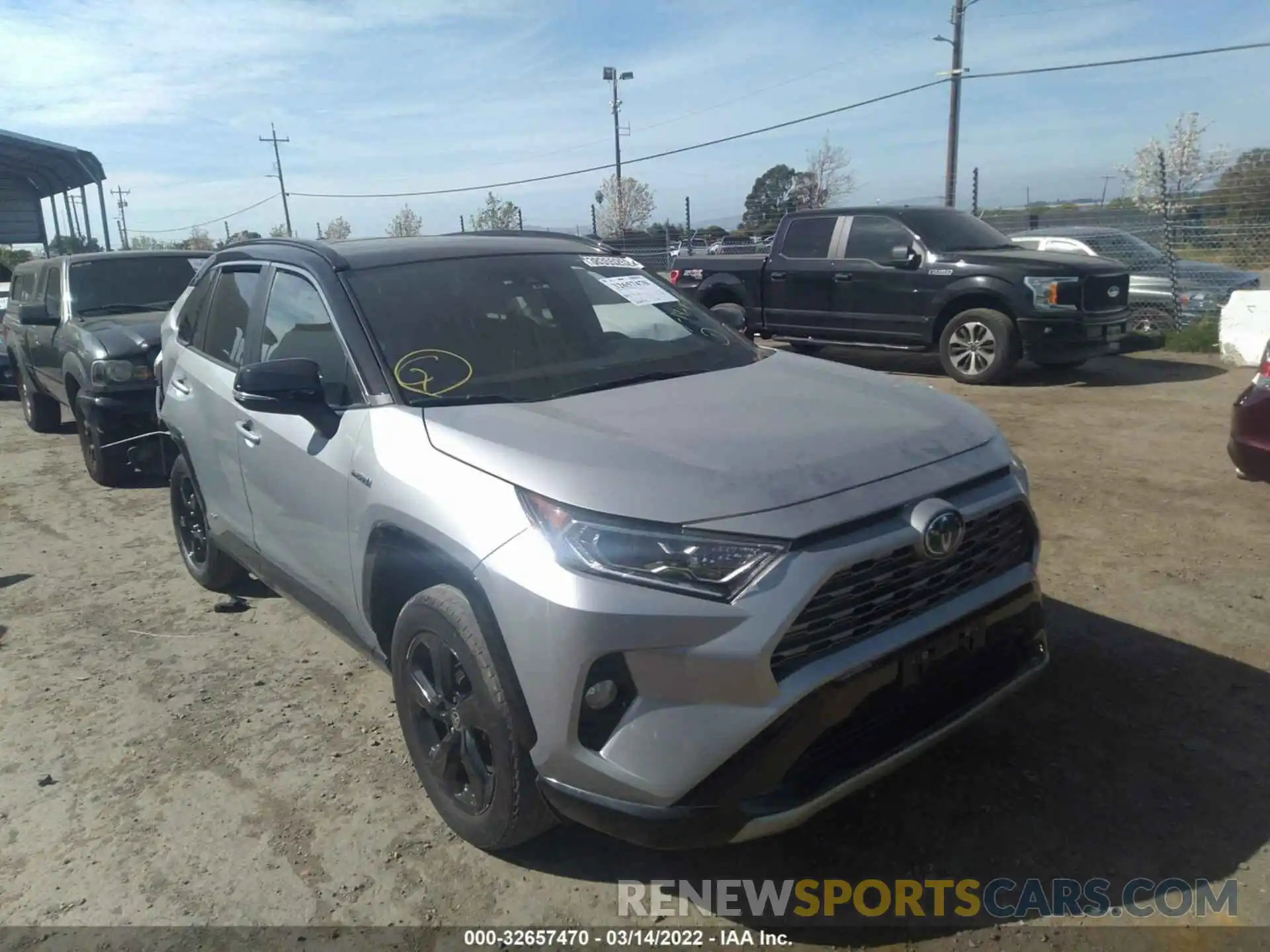 1 Photograph of a damaged car 2T3E6RFV7MW010652 TOYOTA RAV4 2021