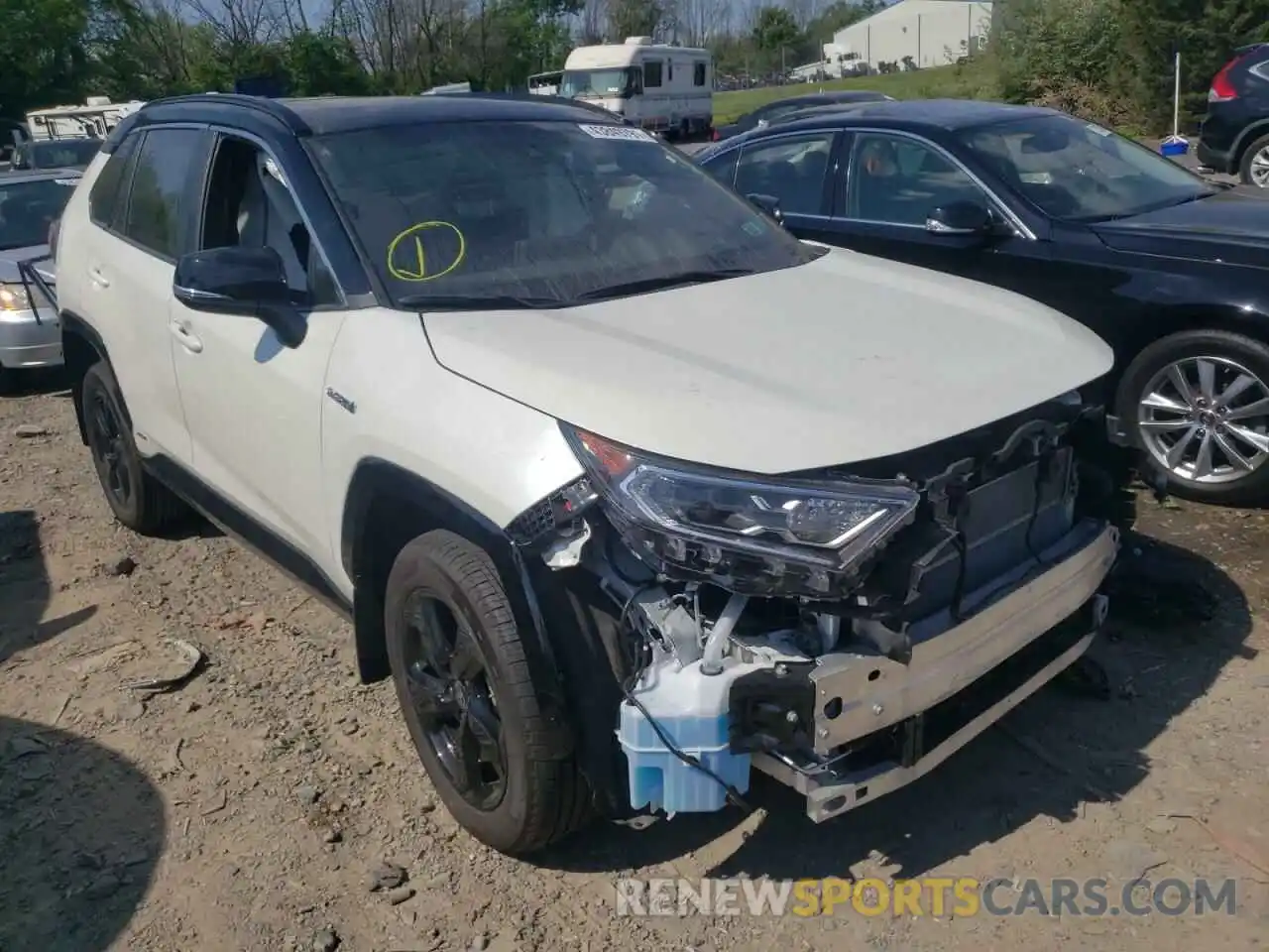 1 Photograph of a damaged car 2T3E6RFV7MW010831 TOYOTA RAV4 2021