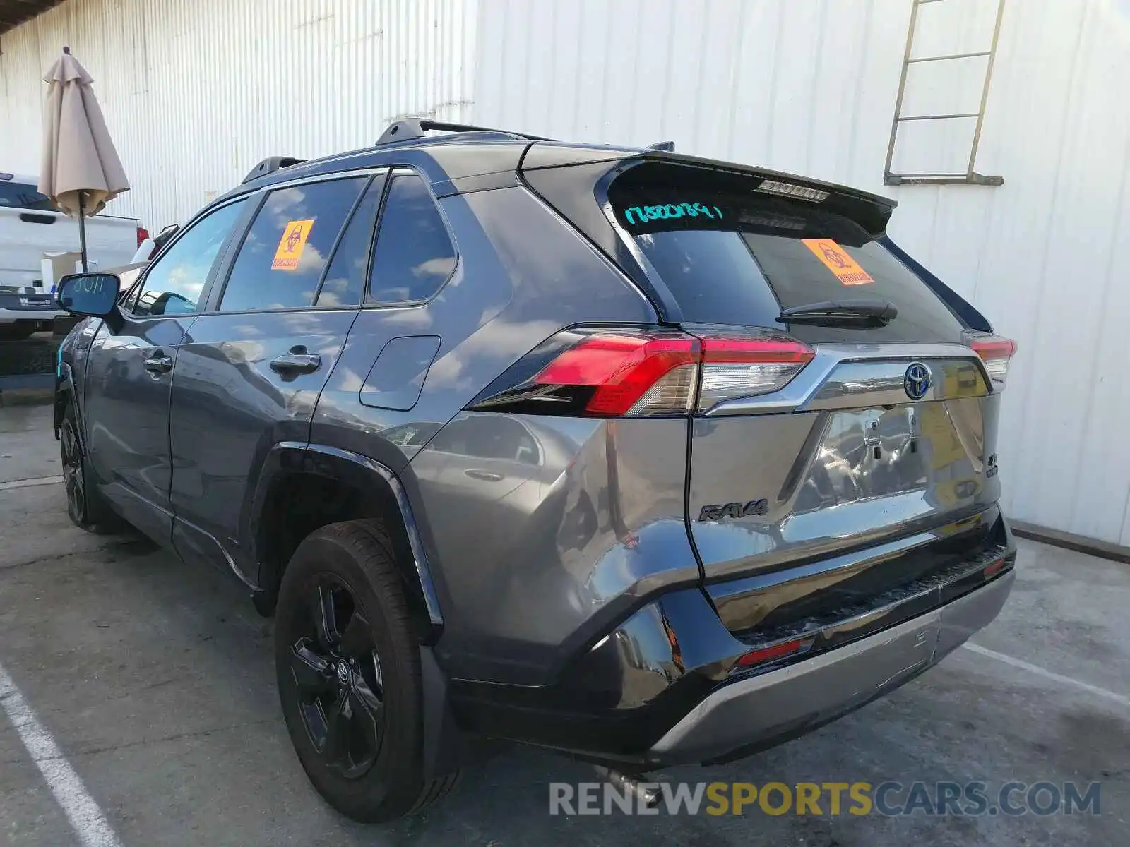 3 Photograph of a damaged car 2T3E6RFV8MW007646 TOYOTA RAV4 2021