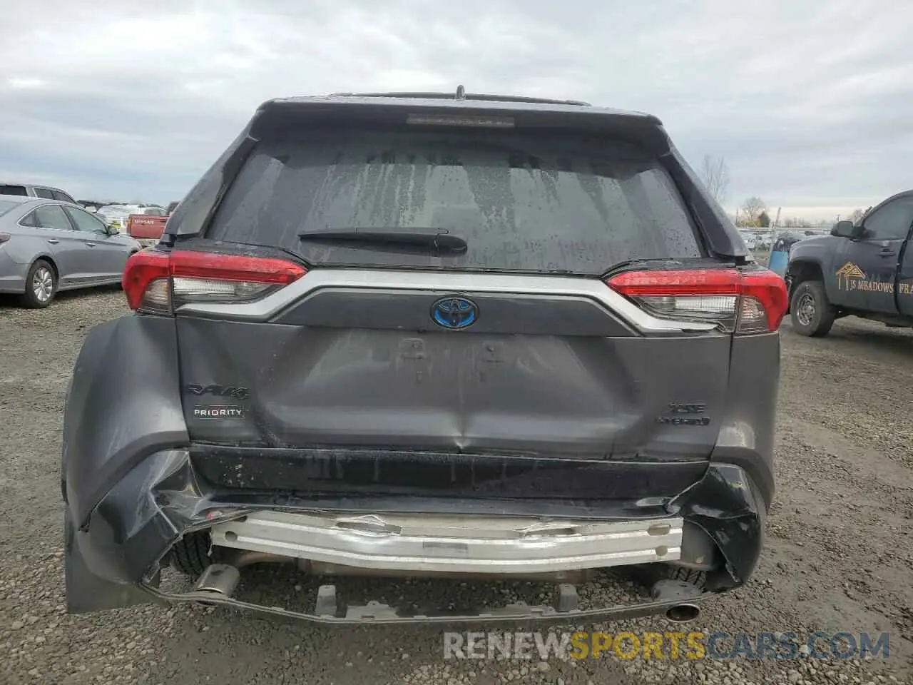 6 Photograph of a damaged car 2T3E6RFV8MW009381 TOYOTA RAV4 2021