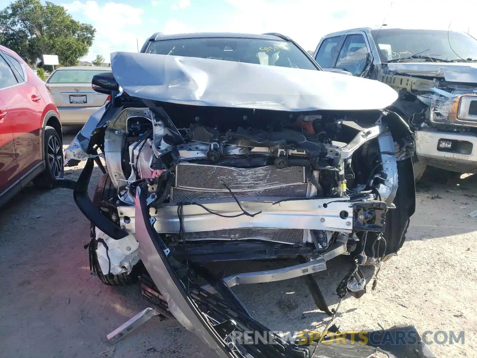 9 Photograph of a damaged car 2T3E6RFV8MW016377 TOYOTA RAV4 2021