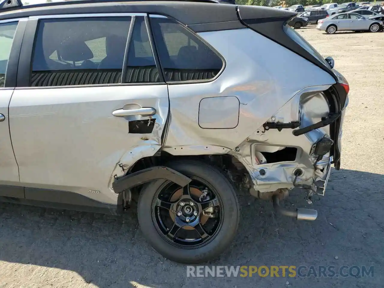 9 Photograph of a damaged car 2T3E6RFV8MW021112 TOYOTA RAV4 2021