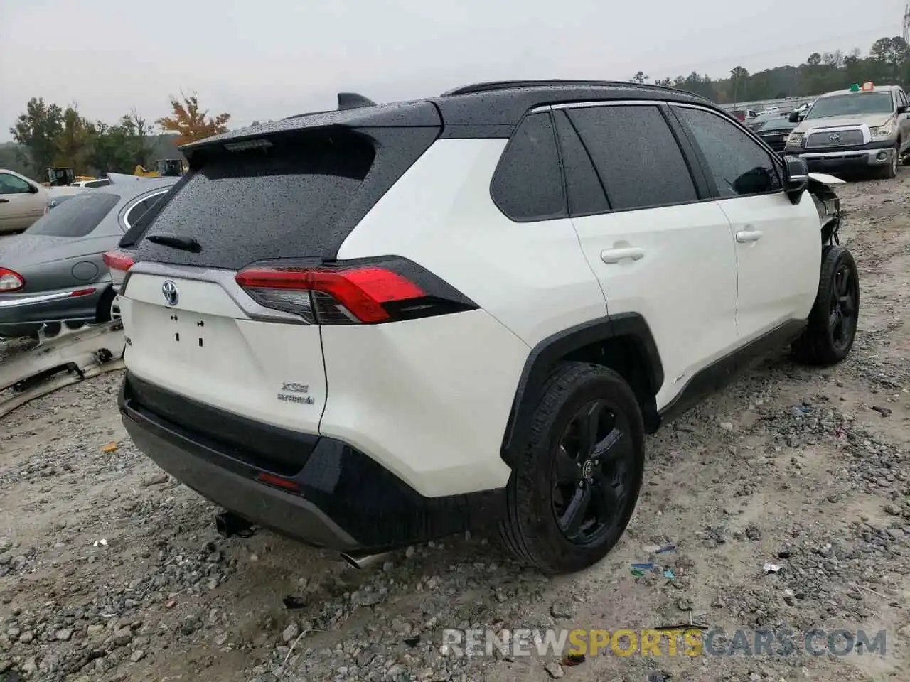 4 Photograph of a damaged car 2T3E6RFV8MW027203 TOYOTA RAV4 2021