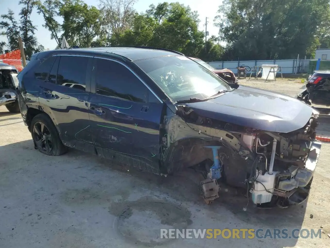 4 Photograph of a damaged car 2T3E6RFV9MW005484 TOYOTA RAV4 2021