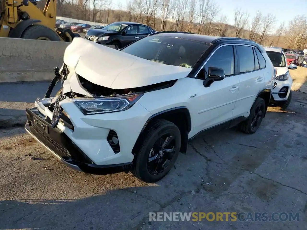 1 Photograph of a damaged car 2T3E6RFV9MW005517 TOYOTA RAV4 2021