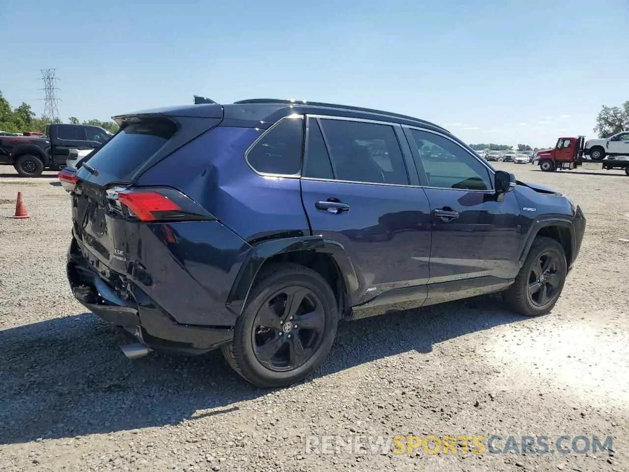 3 Photograph of a damaged car 2T3E6RFV9MW016128 TOYOTA RAV4 2021