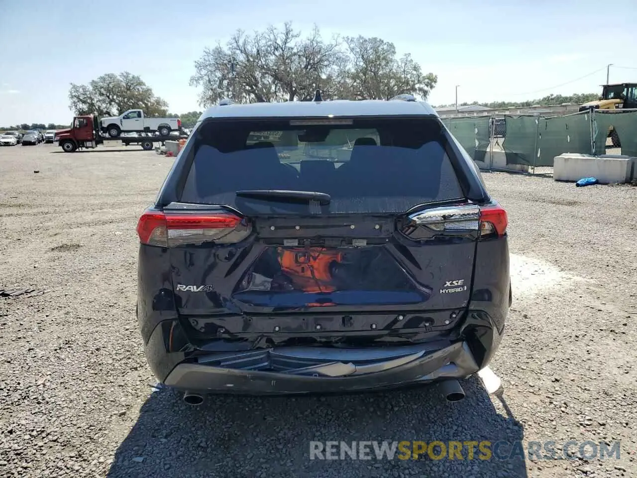 6 Photograph of a damaged car 2T3E6RFV9MW016128 TOYOTA RAV4 2021