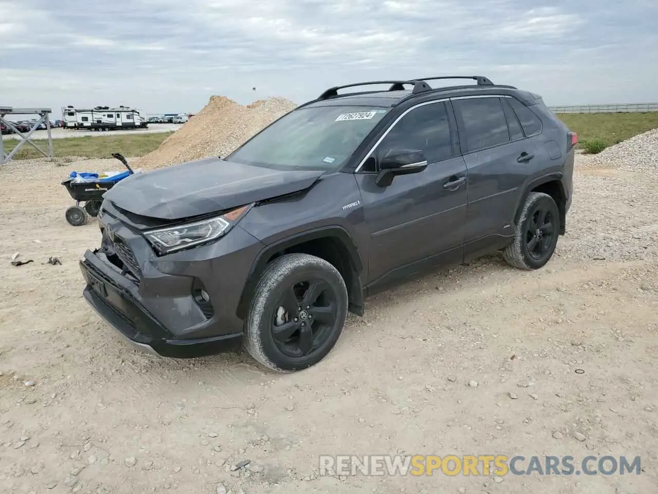 1 Photograph of a damaged car 2T3E6RFV9MW027727 TOYOTA RAV4 2021