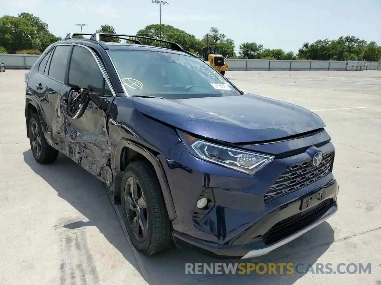 1 Photograph of a damaged car 2T3E6RFVXMW016042 TOYOTA RAV4 2021