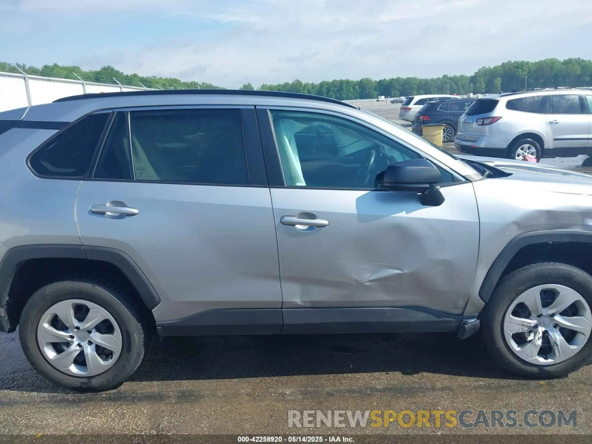 13 Photograph of a damaged car 2T3F1RFV0MC142978 TOYOTA RAV4 2021