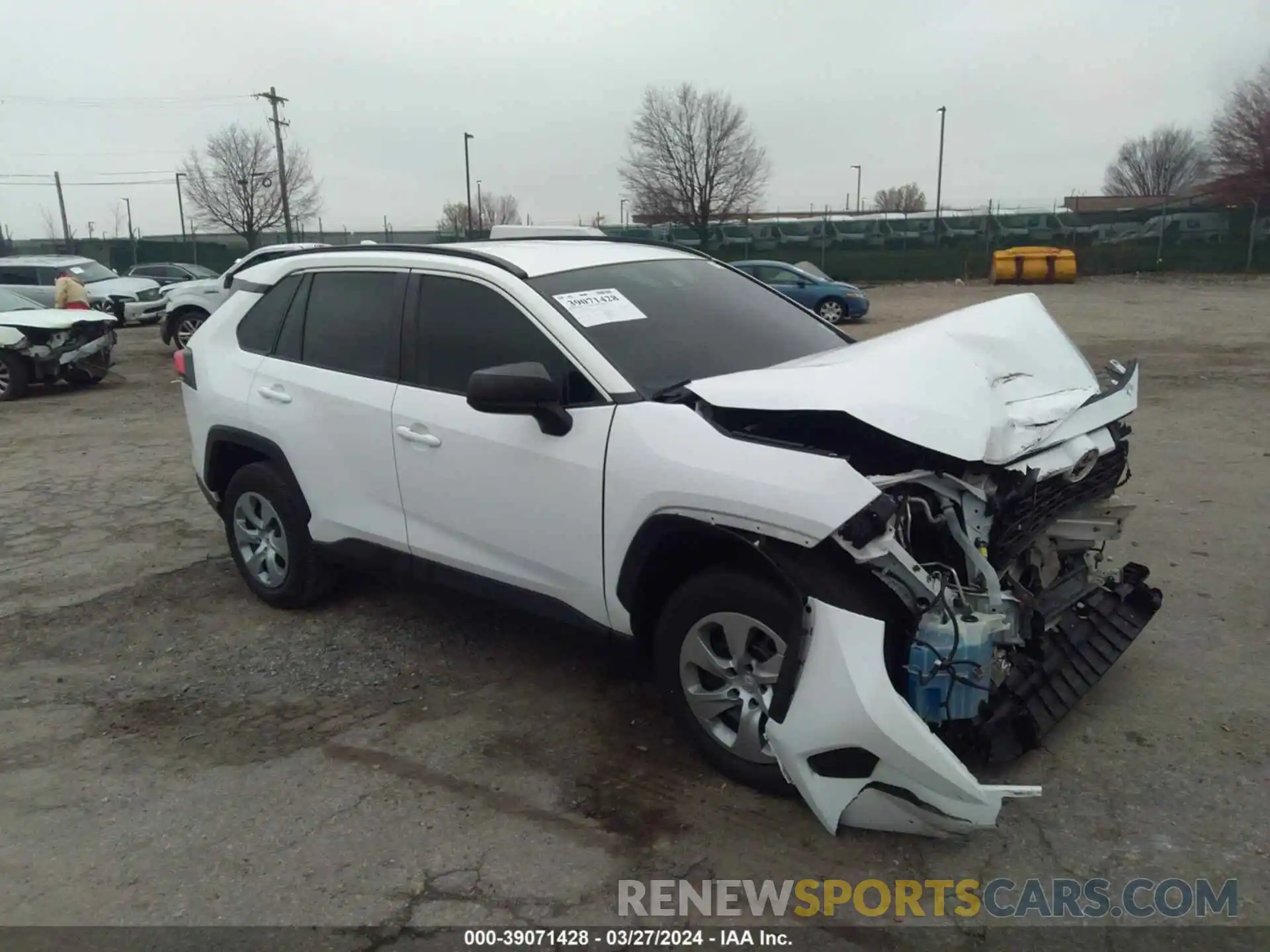 1 Photograph of a damaged car 2T3F1RFV0MC165323 TOYOTA RAV4 2021