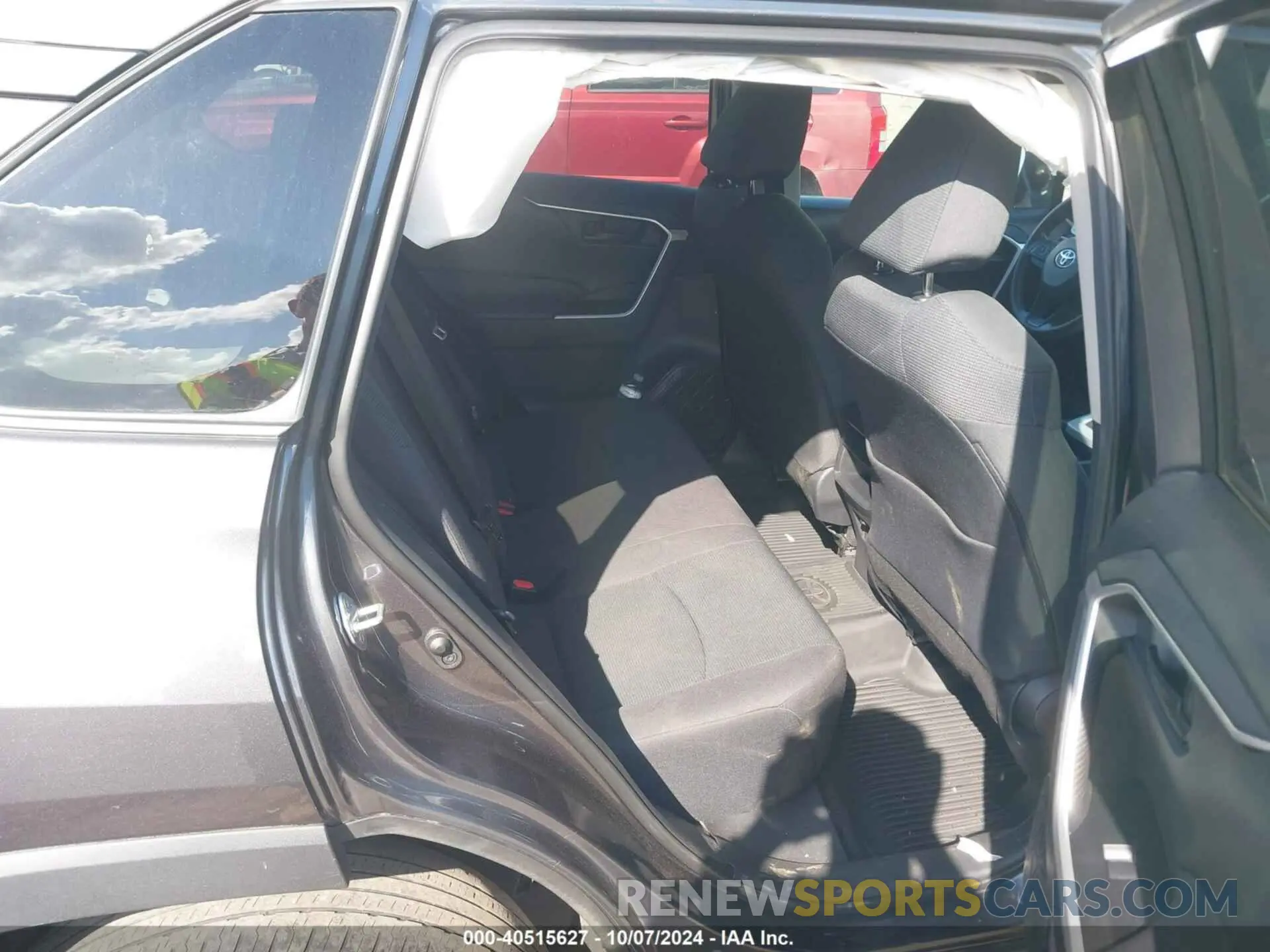 8 Photograph of a damaged car 2T3F1RFV0MC238027 TOYOTA RAV4 2021