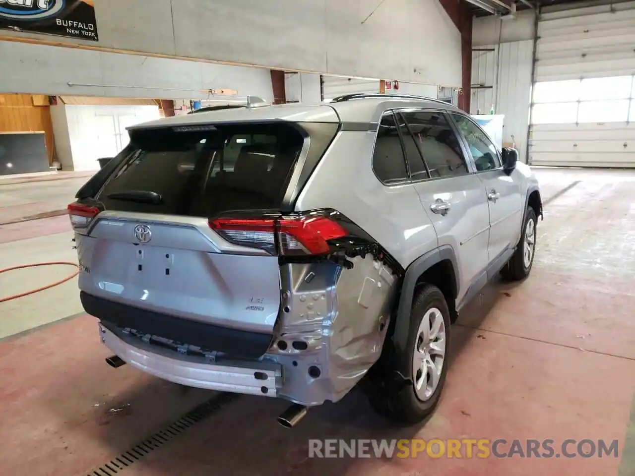 4 Photograph of a damaged car 2T3F1RFV0MC251313 TOYOTA RAV4 2021