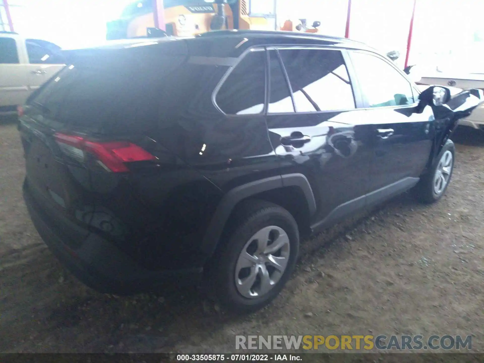 4 Photograph of a damaged car 2T3F1RFV0MC251411 TOYOTA RAV4 2021