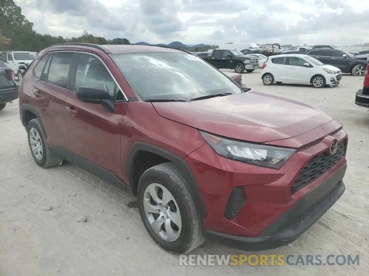 1 Photograph of a damaged car 2T3F1RFV0MW185585 TOYOTA RAV4 2021