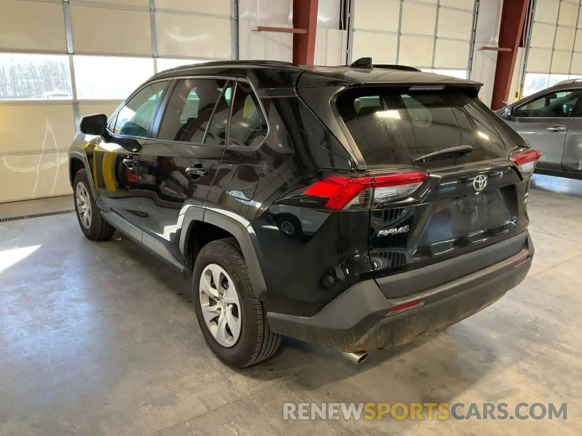 29 Photograph of a damaged car 2T3F1RFV0MW189197 TOYOTA RAV4 2021