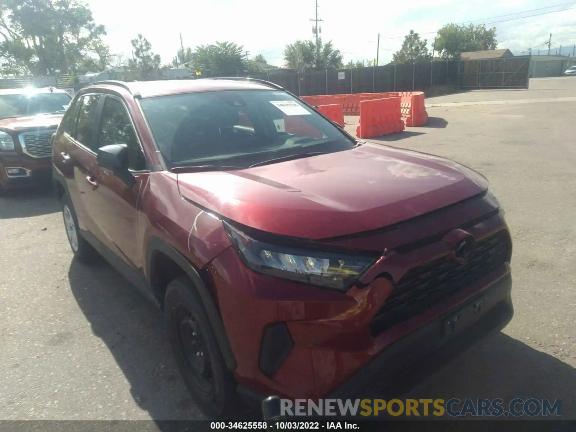 1 Photograph of a damaged car 2T3F1RFV0MW201056 TOYOTA RAV4 2021