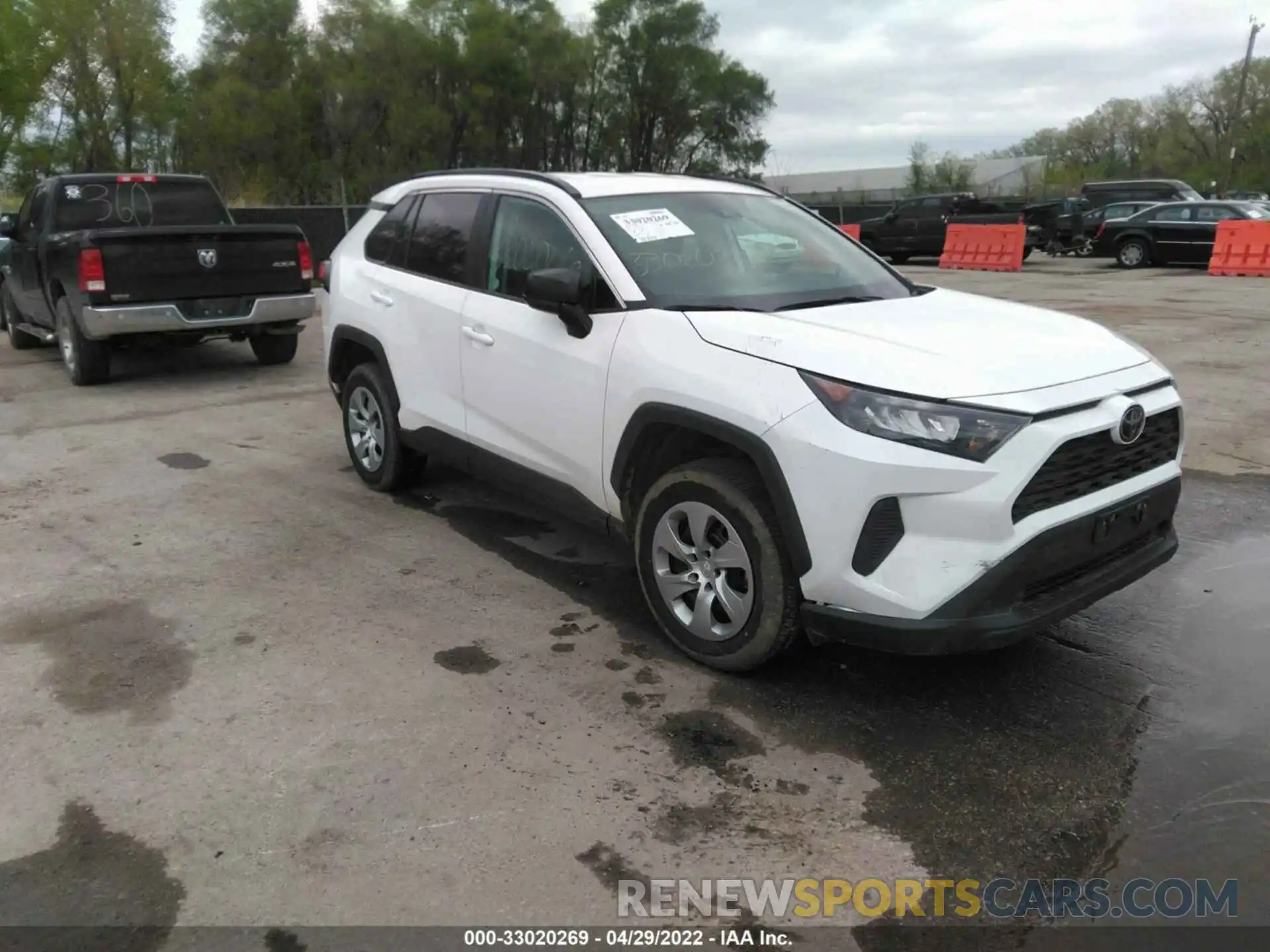 1 Photograph of a damaged car 2T3F1RFV0MW207648 TOYOTA RAV4 2021