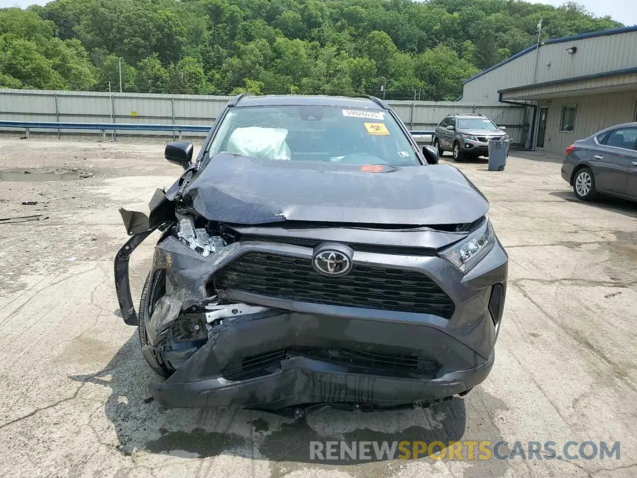 5 Photograph of a damaged car 2T3F1RFV0MW225762 TOYOTA RAV4 2021