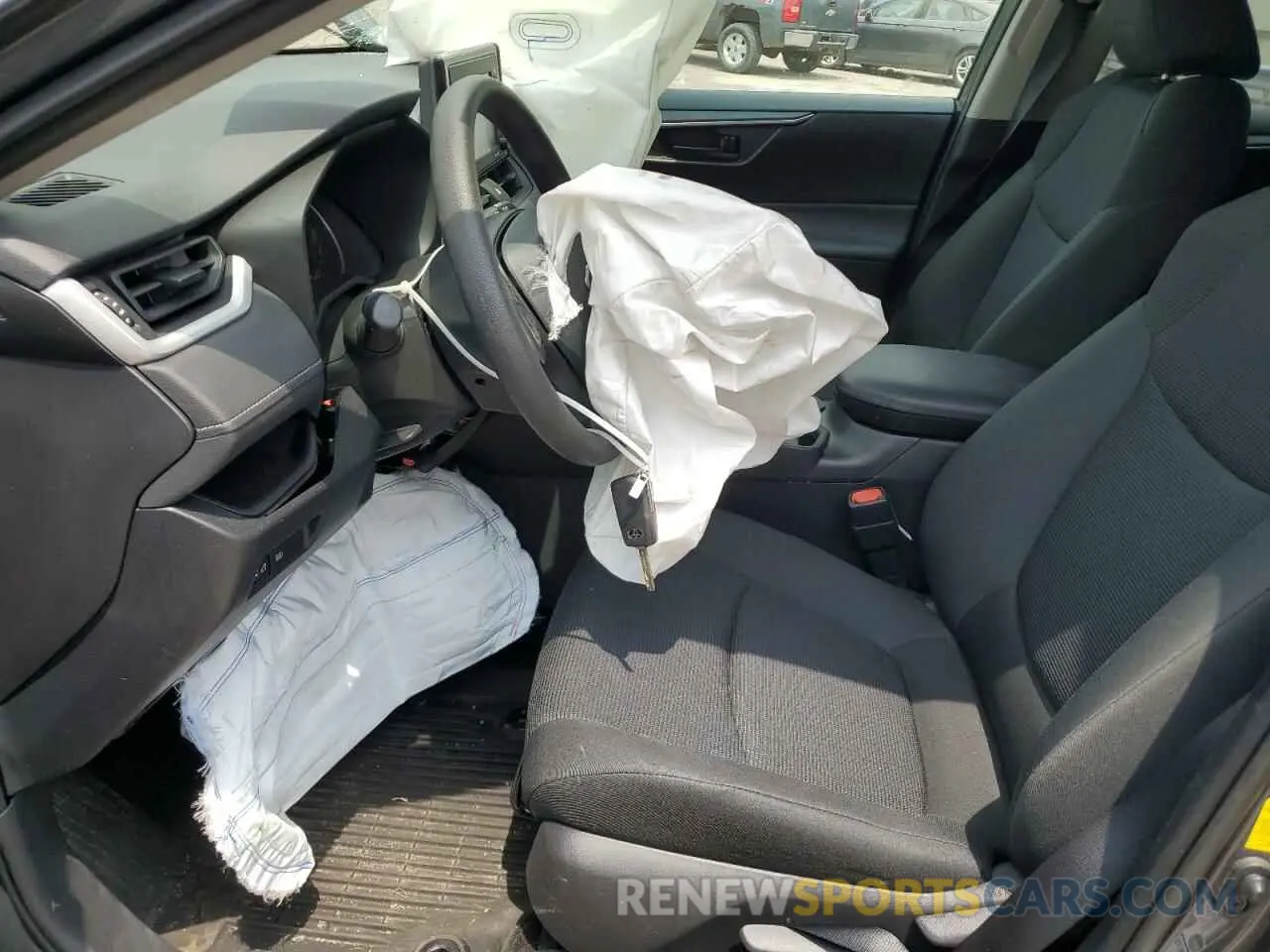 7 Photograph of a damaged car 2T3F1RFV0MW225762 TOYOTA RAV4 2021