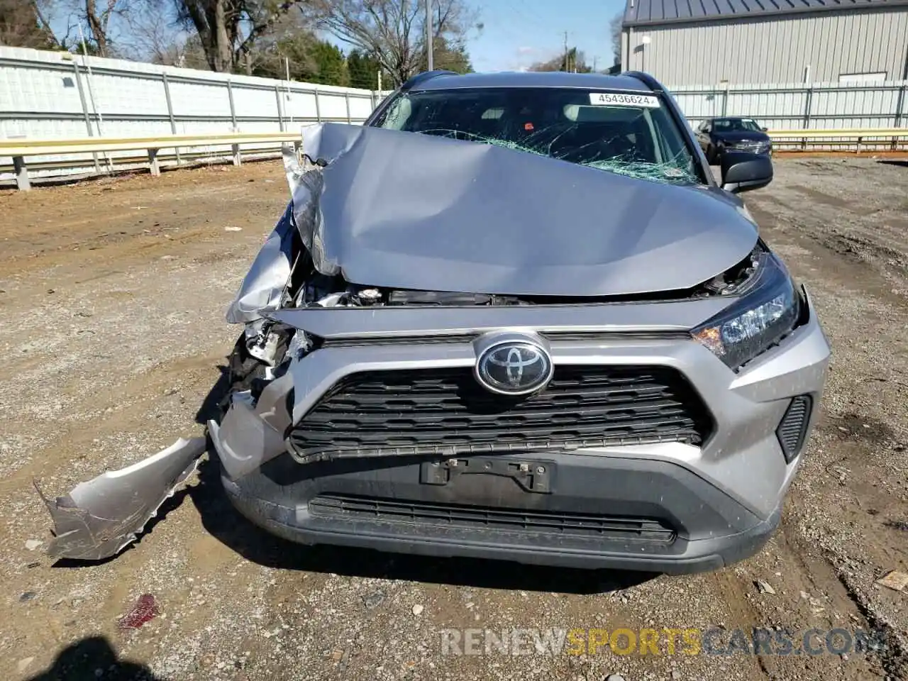 5 Photograph of a damaged car 2T3F1RFV1MC151334 TOYOTA RAV4 2021