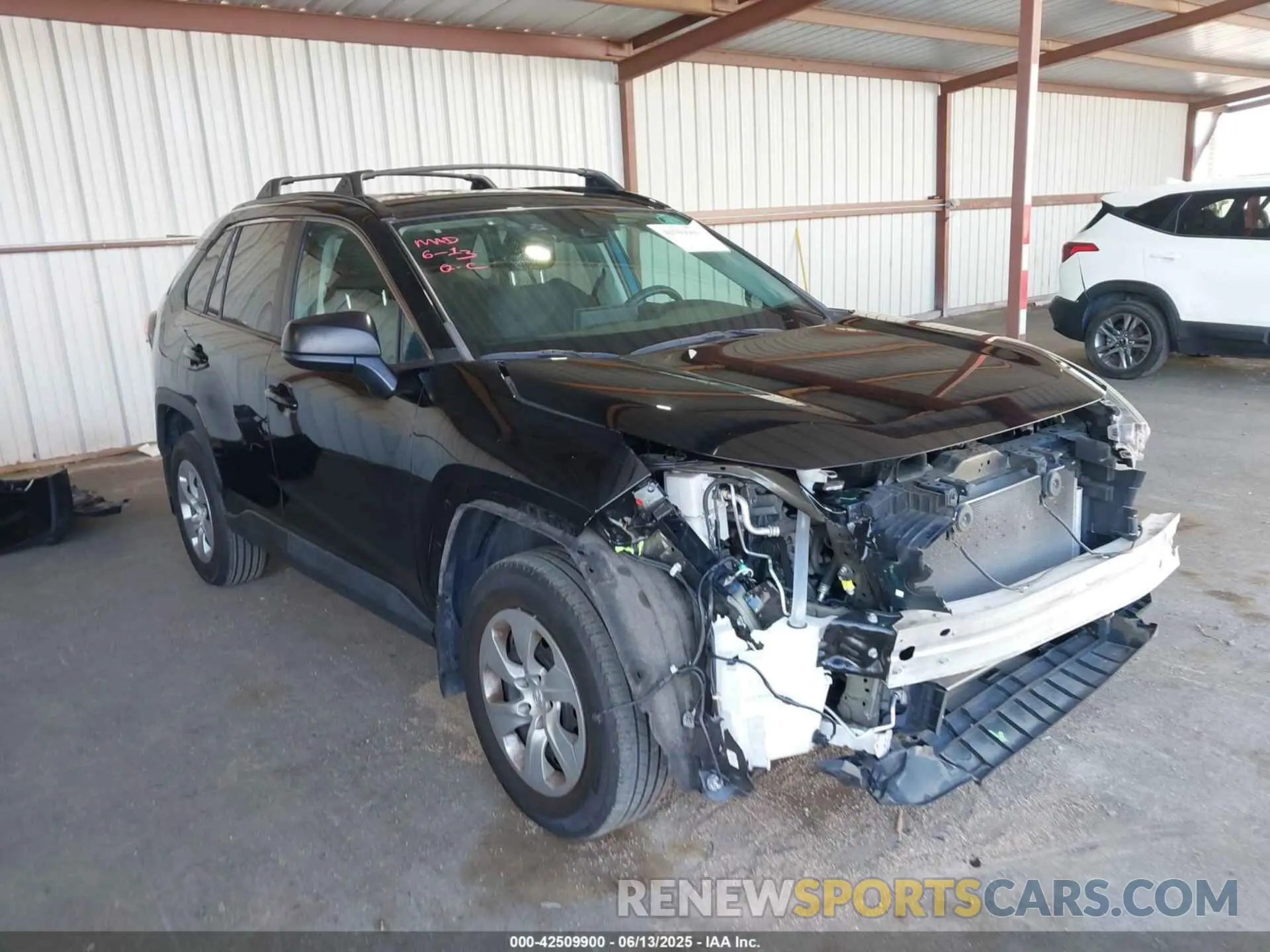 1 Photograph of a damaged car 2T3F1RFV1MC195589 TOYOTA RAV4 2021