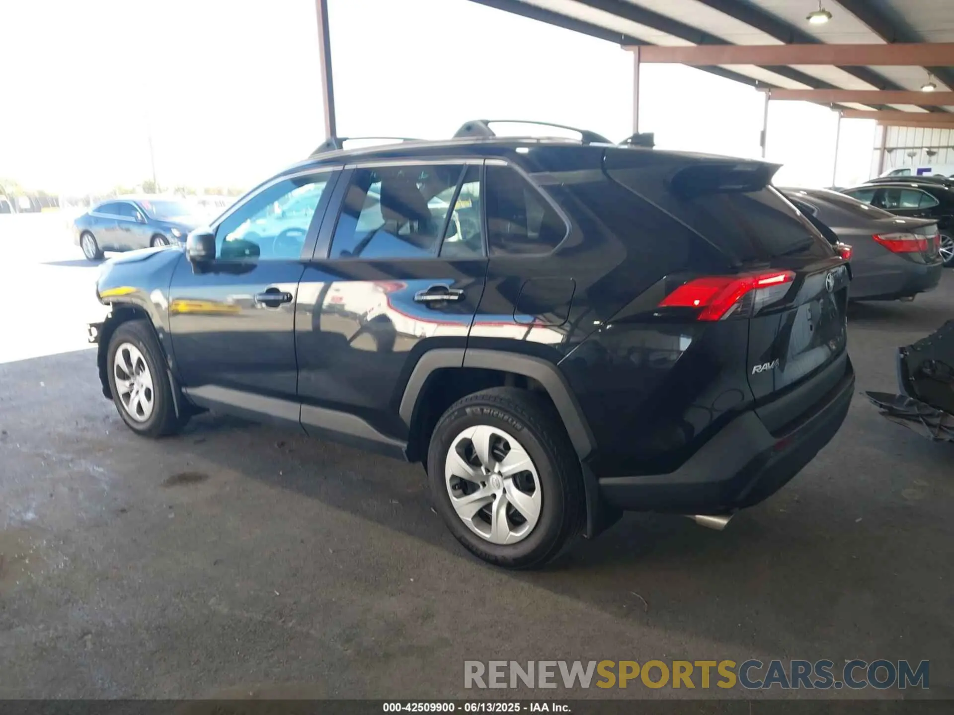 3 Photograph of a damaged car 2T3F1RFV1MC195589 TOYOTA RAV4 2021