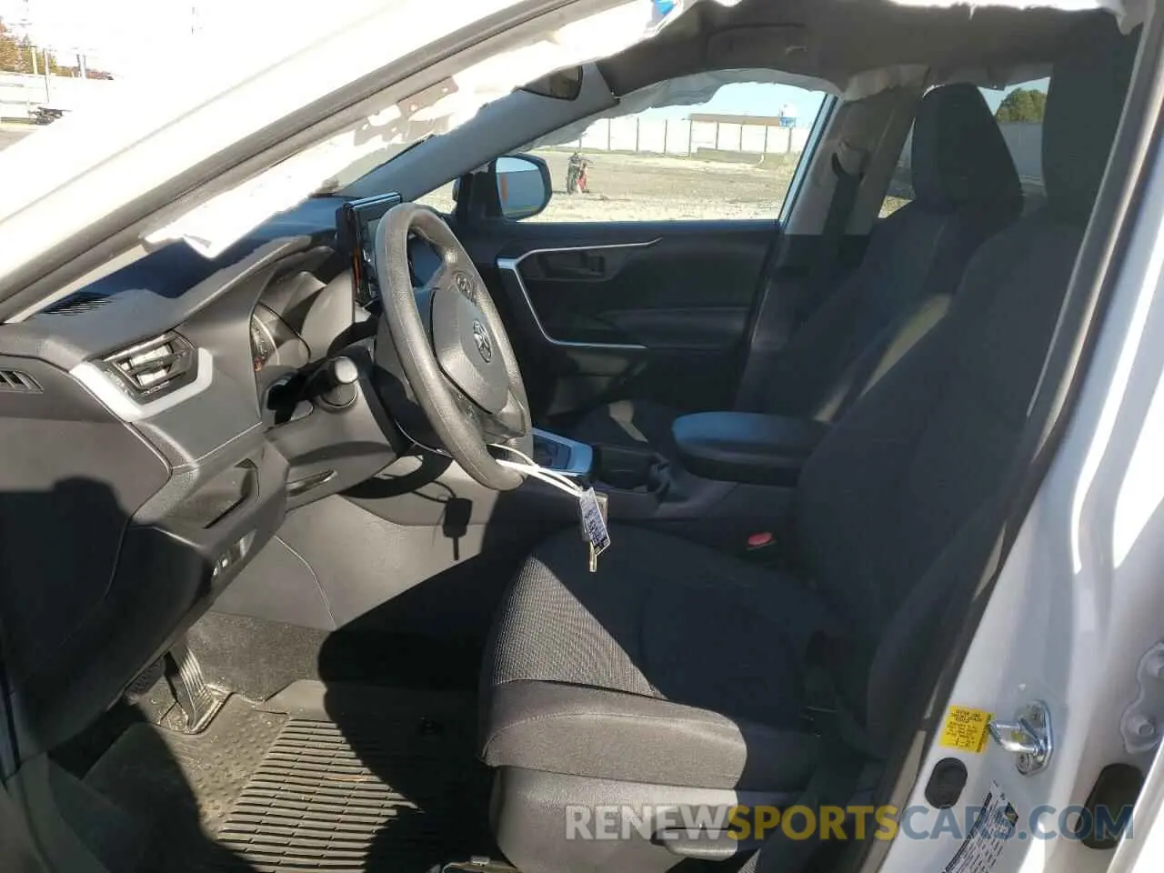 7 Photograph of a damaged car 2T3F1RFV1MC224301 TOYOTA RAV4 2021