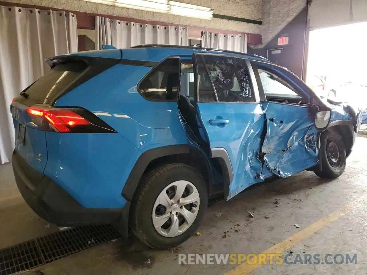 3 Photograph of a damaged car 2T3F1RFV1MW176295 TOYOTA RAV4 2021