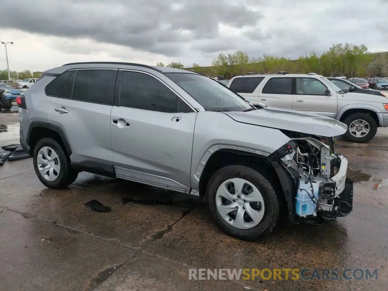 4 Photograph of a damaged car 2T3F1RFV1MW194988 TOYOTA RAV4 2021