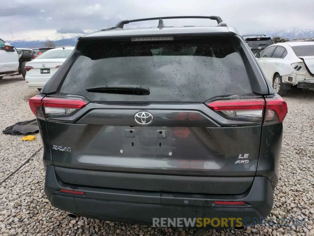 6 Photograph of a damaged car 2T3F1RFV2MC156395 TOYOTA RAV4 2021