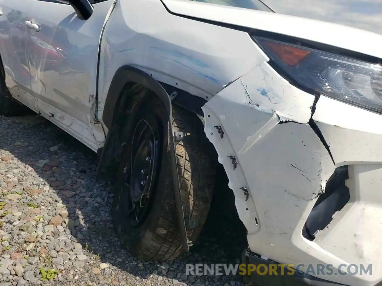 9 Photograph of a damaged car 2T3F1RFV2MC170409 TOYOTA RAV4 2021