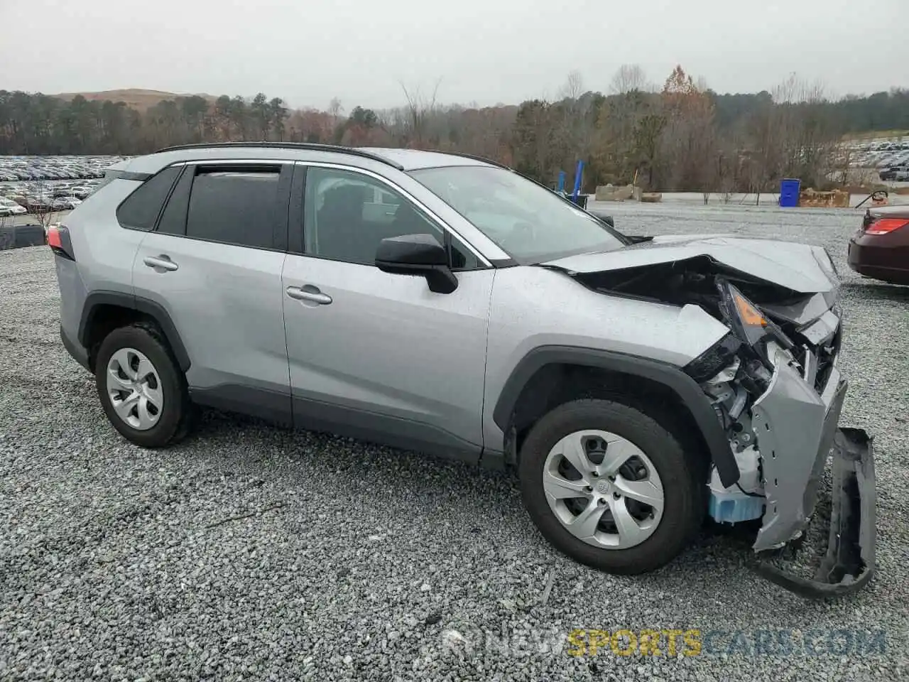 4 Photograph of a damaged car 2T3F1RFV2MC185993 TOYOTA RAV4 2021