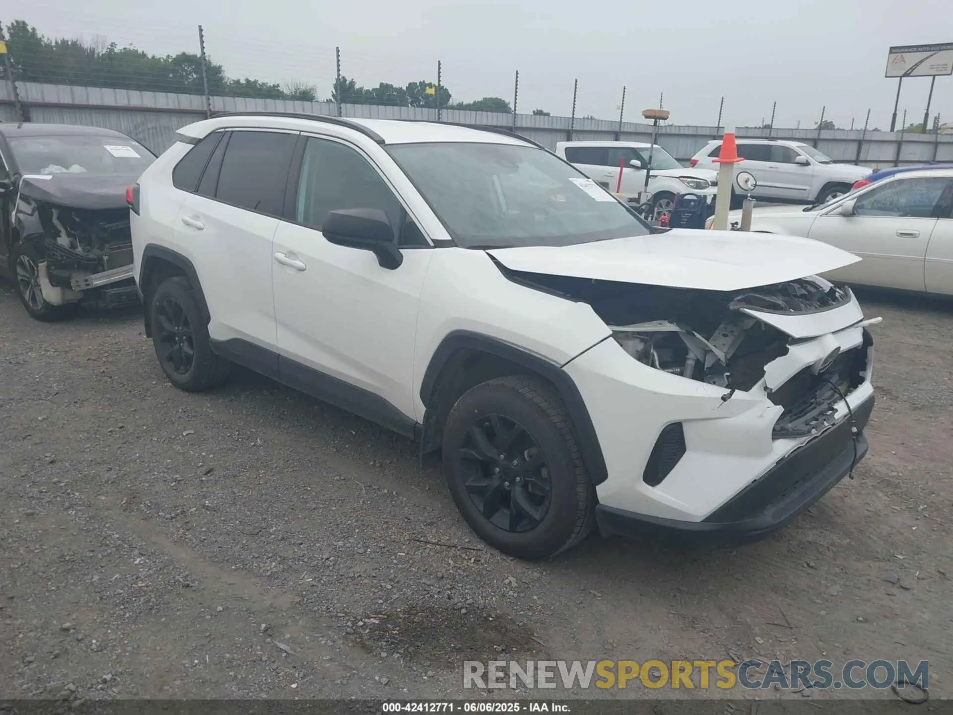 1 Photograph of a damaged car 2T3F1RFV2MC213582 TOYOTA RAV4 2021