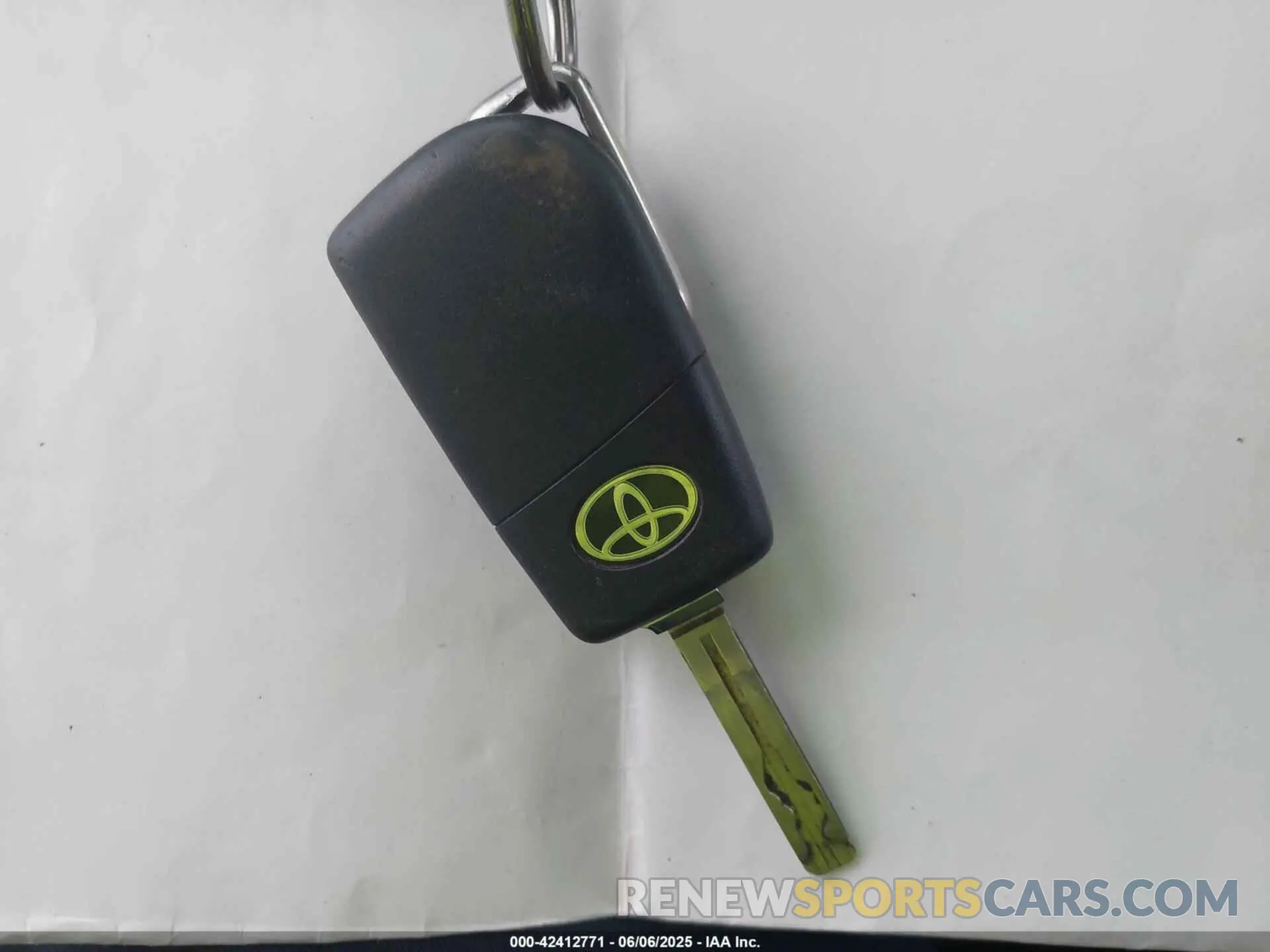 11 Photograph of a damaged car 2T3F1RFV2MC213582 TOYOTA RAV4 2021