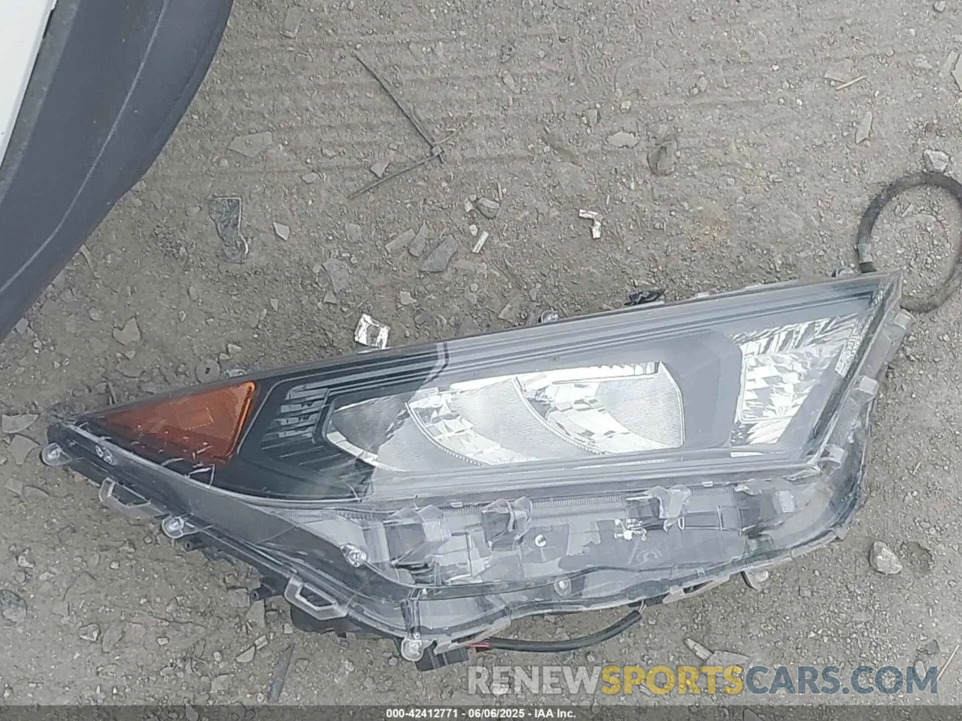 12 Photograph of a damaged car 2T3F1RFV2MC213582 TOYOTA RAV4 2021