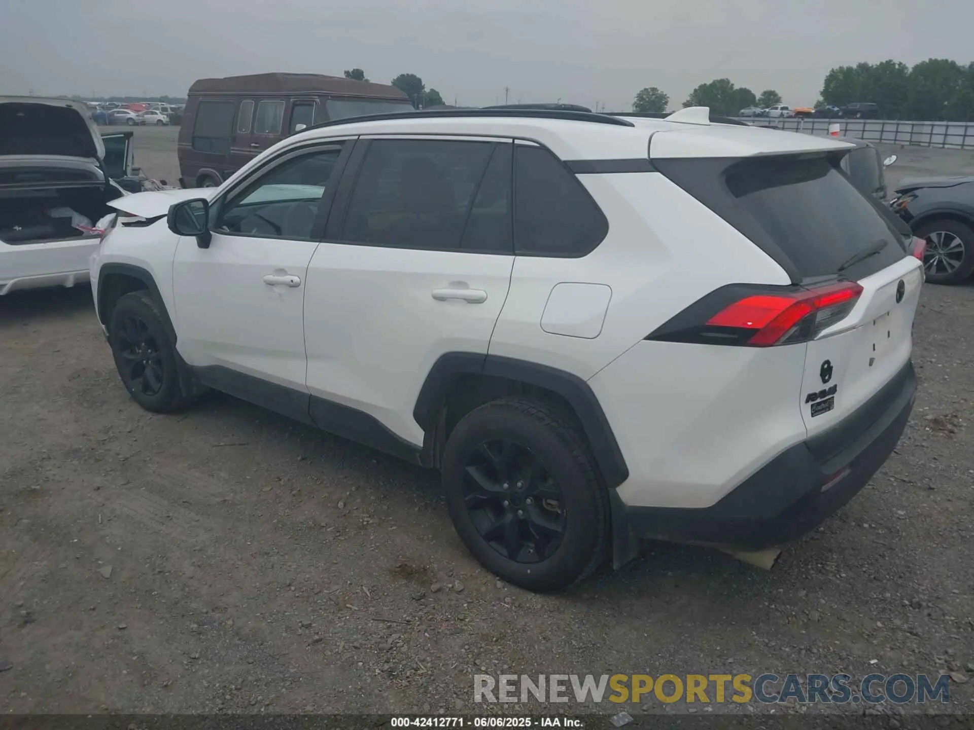 3 Photograph of a damaged car 2T3F1RFV2MC213582 TOYOTA RAV4 2021