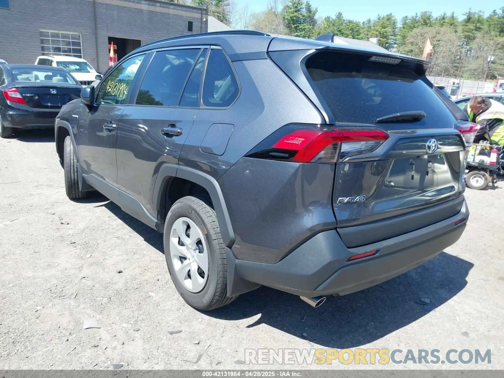 3 Photograph of a damaged car 2T3F1RFV2MC237378 TOYOTA RAV4 2021
