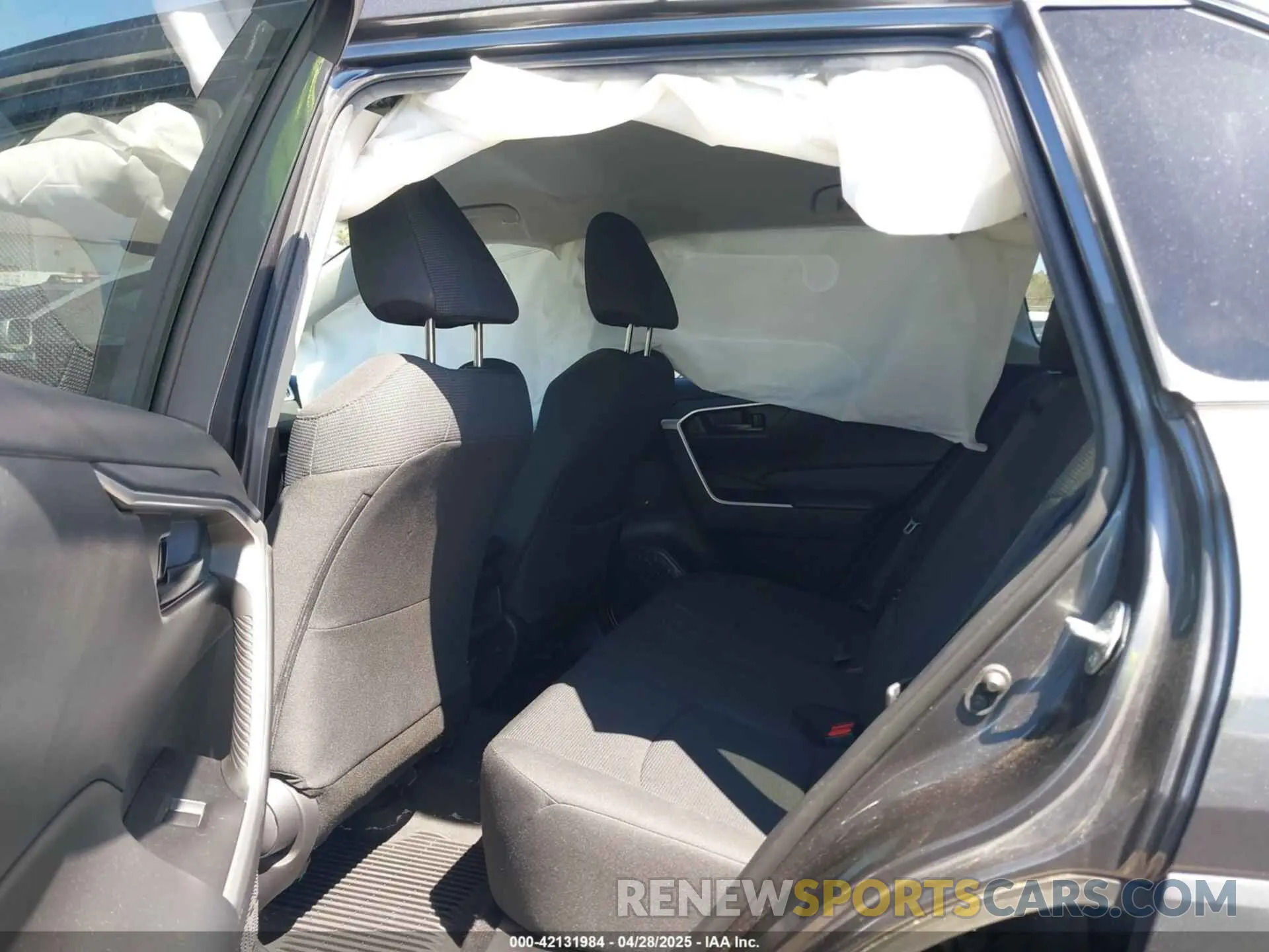 8 Photograph of a damaged car 2T3F1RFV2MC237378 TOYOTA RAV4 2021