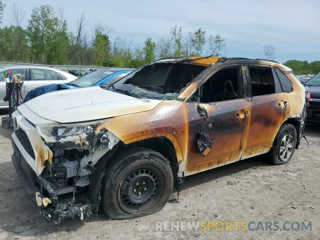 1 Photograph of a damaged car 2T3F1RFV2MC245769 TOYOTA RAV4 2021