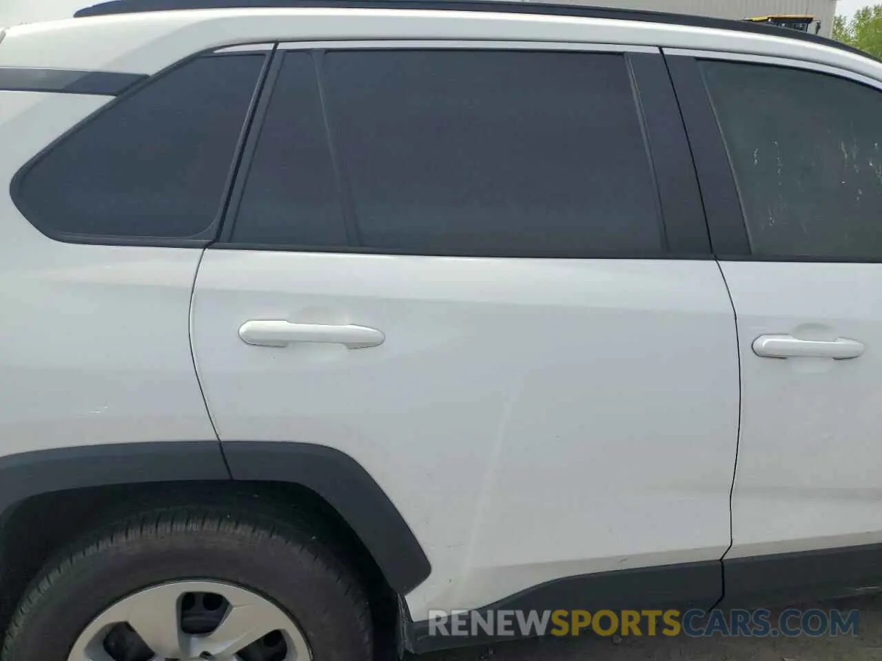11 Photograph of a damaged car 2T3F1RFV2MC245769 TOYOTA RAV4 2021