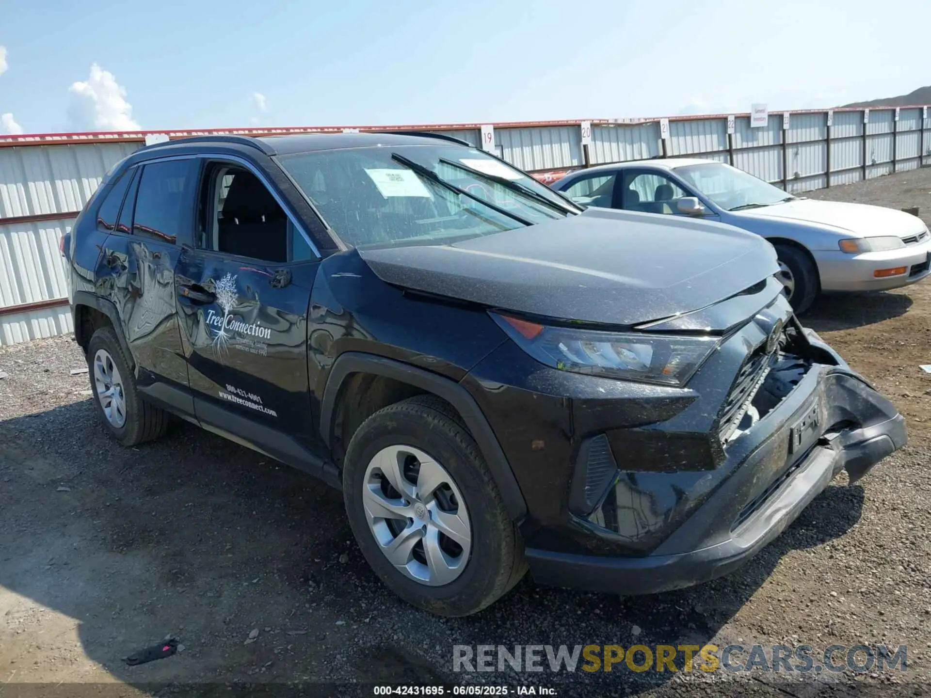 1 Photograph of a damaged car 2T3F1RFV2MC250048 TOYOTA RAV4 2021