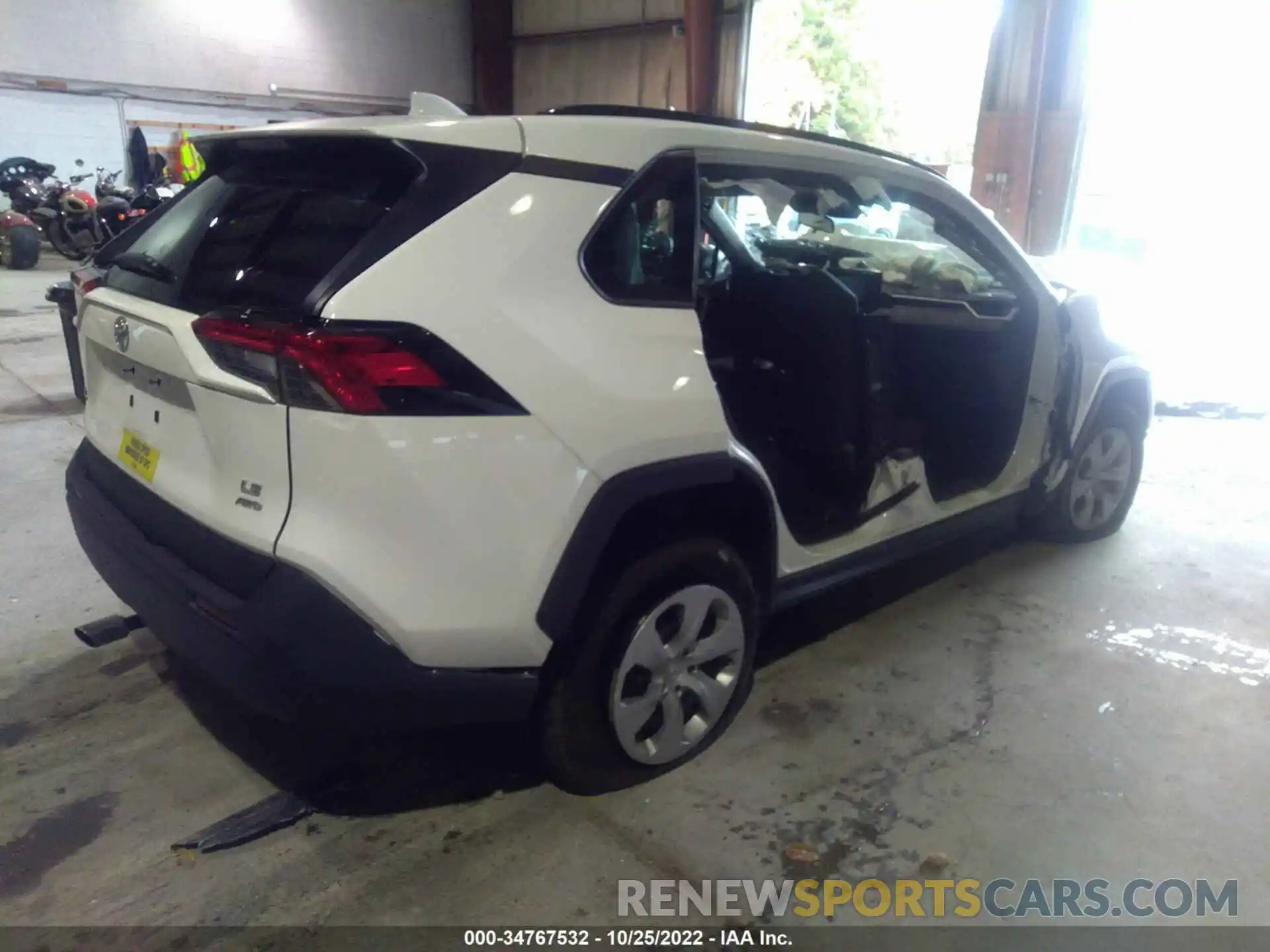 4 Photograph of a damaged car 2T3F1RFV2MC254696 TOYOTA RAV4 2021