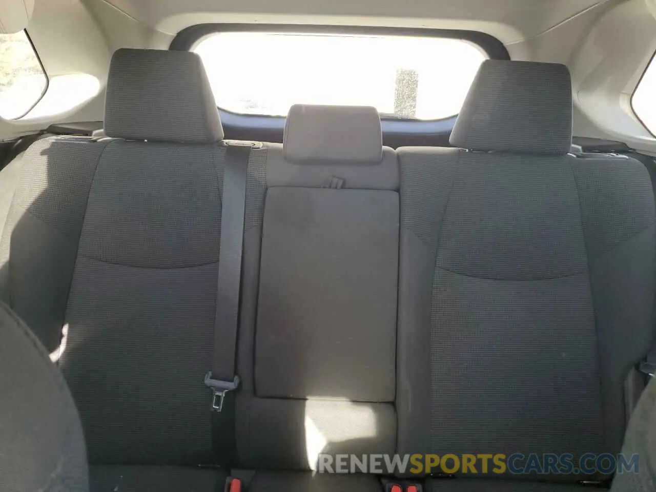 10 Photograph of a damaged car 2T3F1RFV2MW181621 TOYOTA RAV4 2021