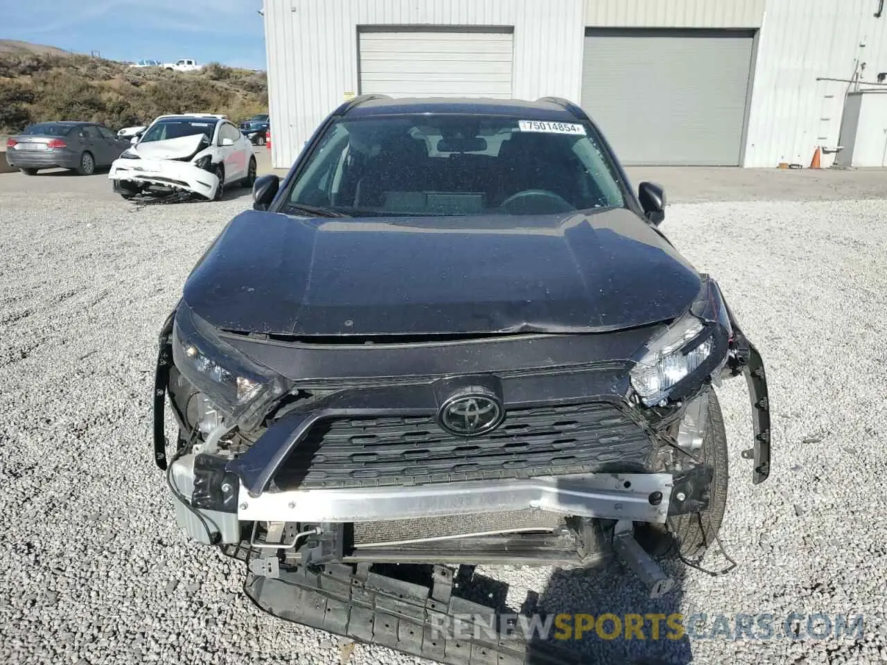 5 Photograph of a damaged car 2T3F1RFV2MW181621 TOYOTA RAV4 2021