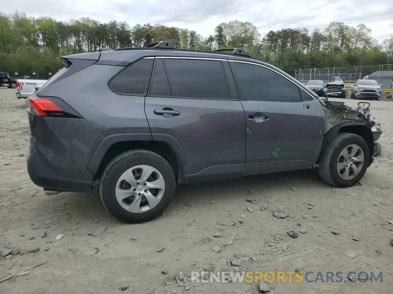 3 Photograph of a damaged car 2T3F1RFV2MW239033 TOYOTA RAV4 2021