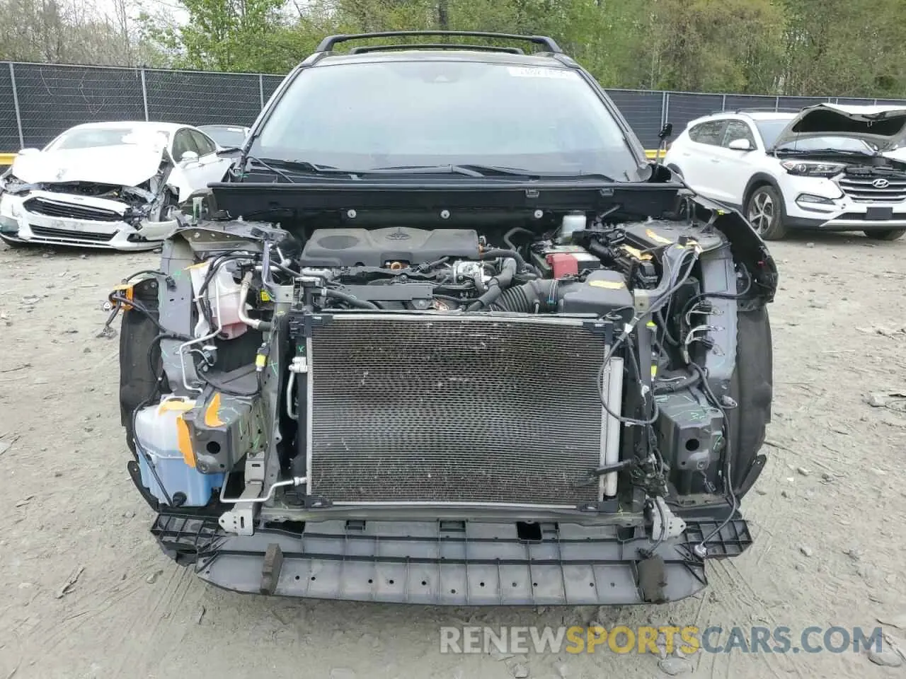 5 Photograph of a damaged car 2T3F1RFV2MW239033 TOYOTA RAV4 2021