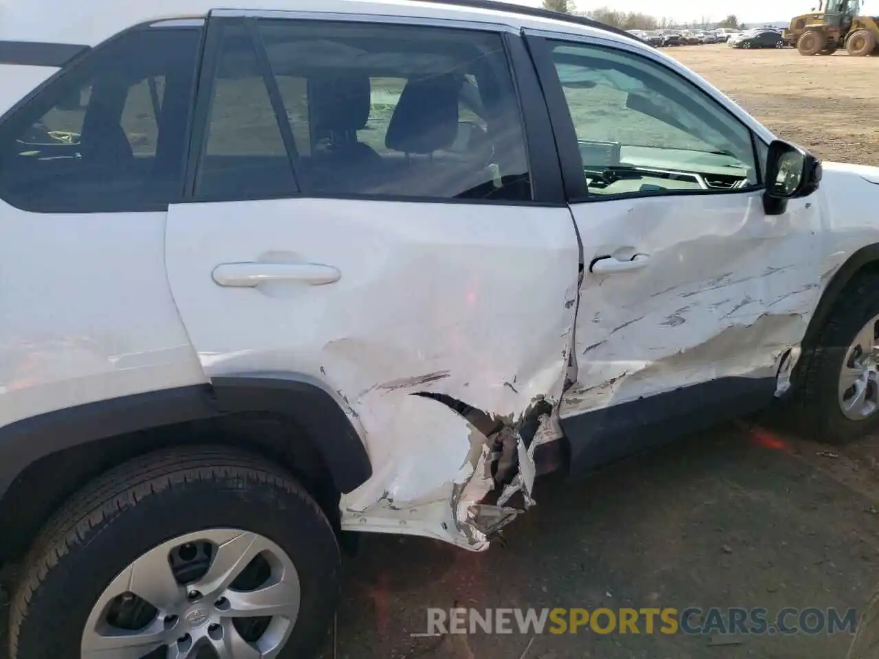 9 Photograph of a damaged car 2T3F1RFV3MC143039 TOYOTA RAV4 2021