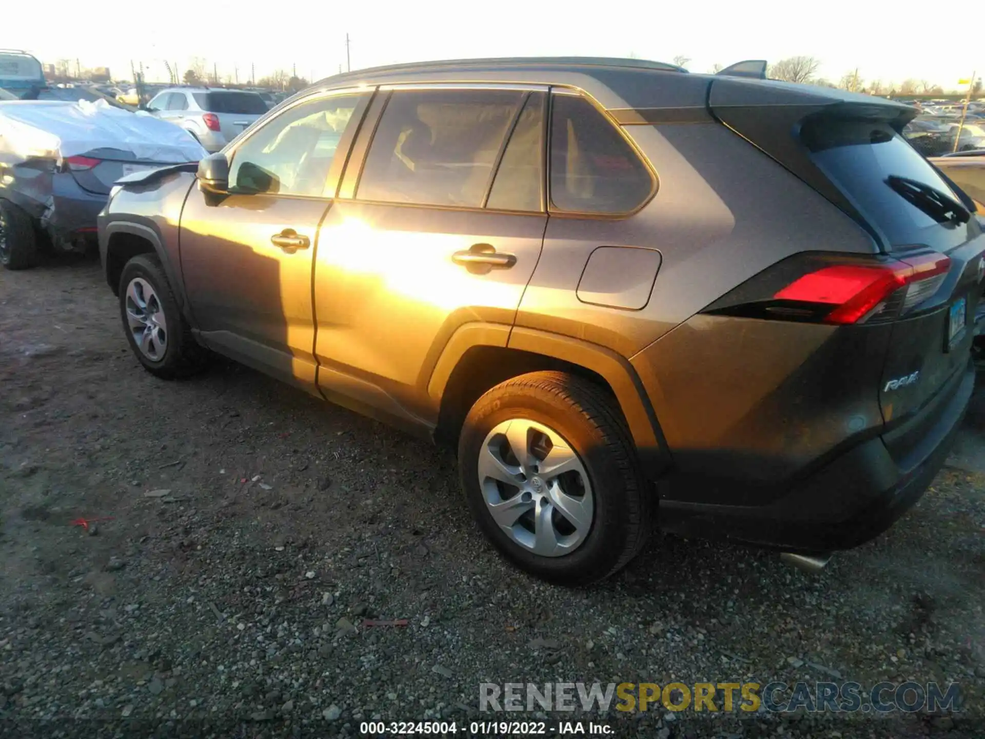 3 Photograph of a damaged car 2T3F1RFV3MC185534 TOYOTA RAV4 2021